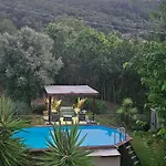 Apartment Flory Appartament Con Piscina