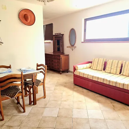Flory Appartament Con Piscina