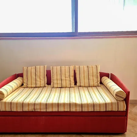アパート Flory Appartament Con Piscina